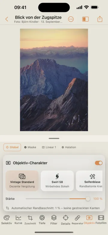 The lens-character picker with vintage looks in Mobile Darkroom